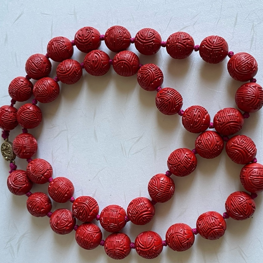 Vintage Chinese cinnabar longevity should character beads necklace 28 inches